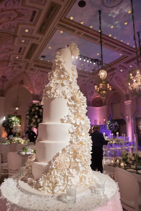 huge wedding cakes extravagant wedding cakes dream wedding cake beach wedding cake wedding