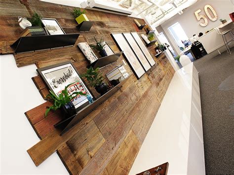 Simple Reclaimed Wood Feature Wall With Low Cost Home Decorating Ideas