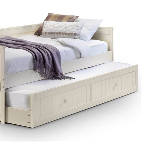 15 Truly Stunning Pull Out Bed Designs