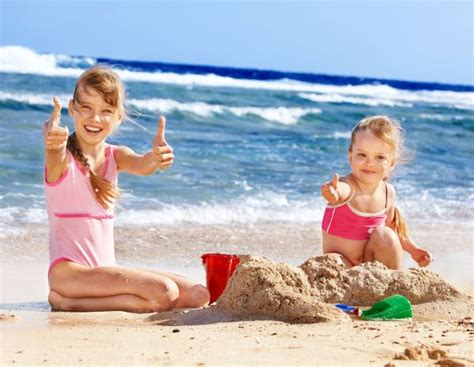 На плаж с дете основни съвети за една приятна ваканция