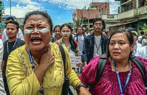 manipur women demand removal of security forces