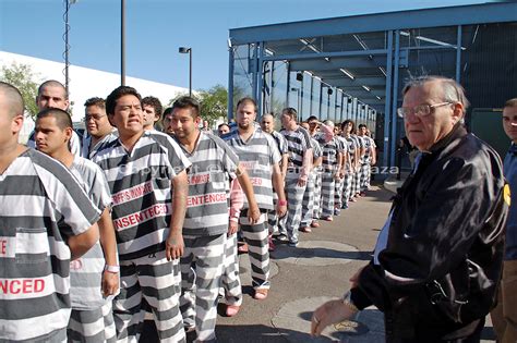 Jail Inmates Walked In Chains To Jail Facility In Maricopa County