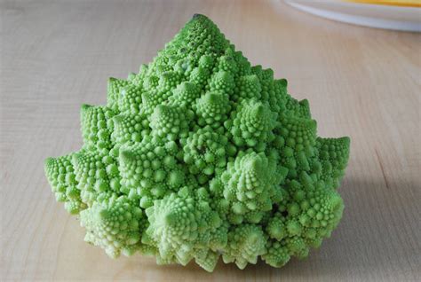 My Favourite Natural Fractal Romanesco Broccoli 2896x1944 R