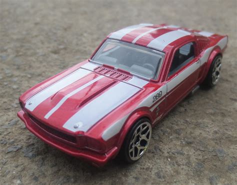 Hot Wheels Ford Mustang Fastback 65 De Coleccion 100 00 En