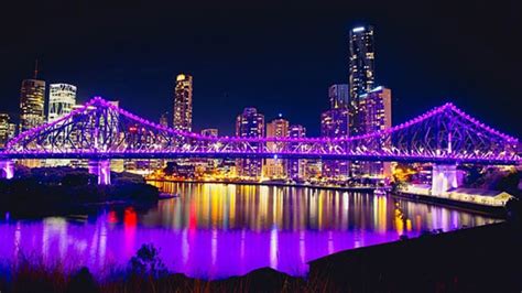 Brisbane Australia Iluminación De Los Puentes Story Y Victoria Día