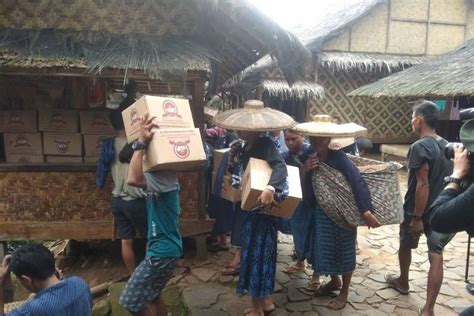 Puluhan Warga Baduy Gelar Selamatan Kampung Cegah COVID 19 ANTARA News