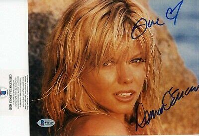 DONNA D ERRICO PLAYBOY Baywatch Vintage Signed Autographed 8x10 Photo