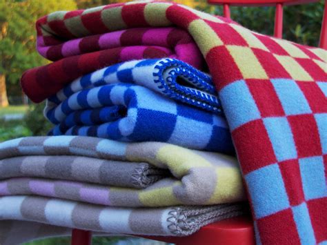 WOVEN WOOL/COTTON BLANKETS FROM NORWAY | South Granville