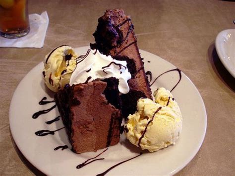 Longhorn steakhouse chocolate stampede (copycat). Best cake ever and that's saying something coming from me! Longhorn Steakhouse Chocolate ...