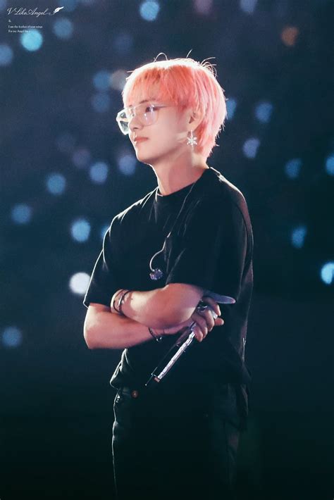 Bts V Concert Photos Hd Collection By 𝐂𝐇𝐈𝐌𝐒⁷ Last Updated 5 Days Ago