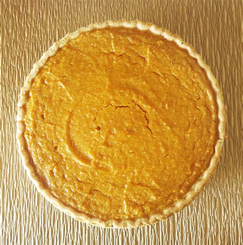 It's good for those who are craving sweet potatoes, but don't have the stomach space to finish the entire thing. Sweet Potato Pie | Sweet potato recipes, How sweet eats ...