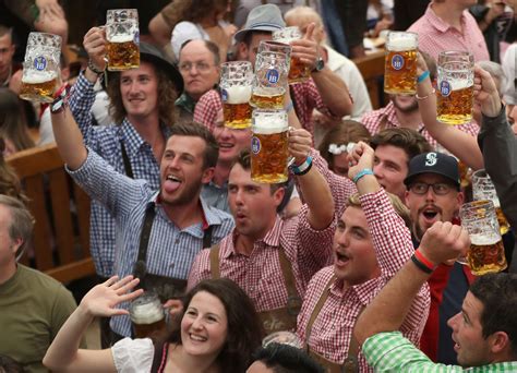 Oktoberfest Beer Flows As Munich Festival Opens