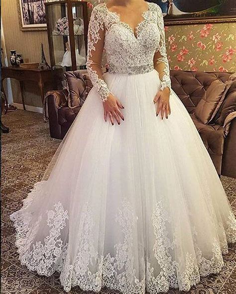 Vintage Long Sleeve Ball Gown Wedding Dresses For Bride 2020 V Neck