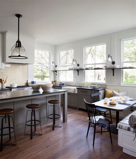 15 Lovely Farmhouse Kitchen Interior Designs To Fall In