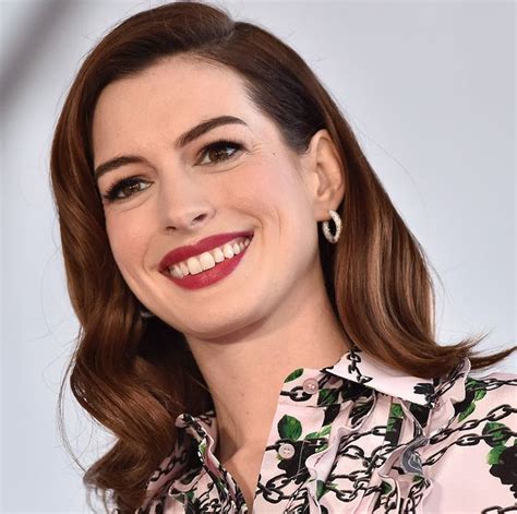 Anne Hathaway Su Estilo Y Sus Mejores Looks