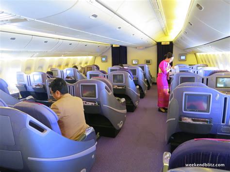 The airasia premium red lounge is located in the mezzanine level of klia2 international departure (kuala lumpur international airport 2). Thai Airways B772 Royal Silk Class - TG 431 Bangkok-BKK to ...
