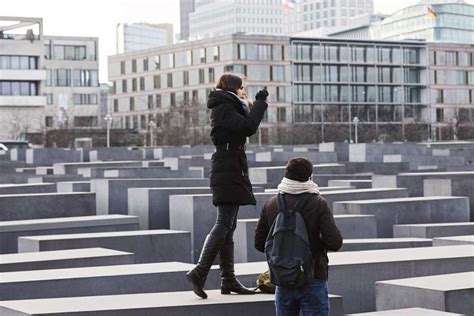 ‘yolocaust Tourists Are Shamed Online Over Selfies At Berlins Holocaust Memorial South China