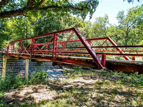 Pony Truss Bridge Over Red Oak Creek On Forrest Brook Driv Flickr