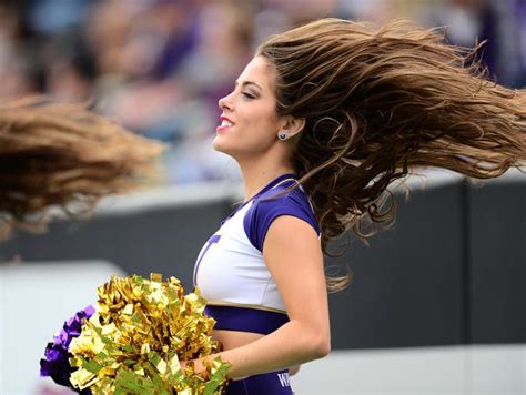 Spirited Ncaa Football Cheerleaders Around The Country