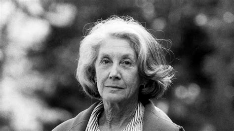 Nadine Gordimer Novelist Who Took On Apartheid Is Dead At 90 The