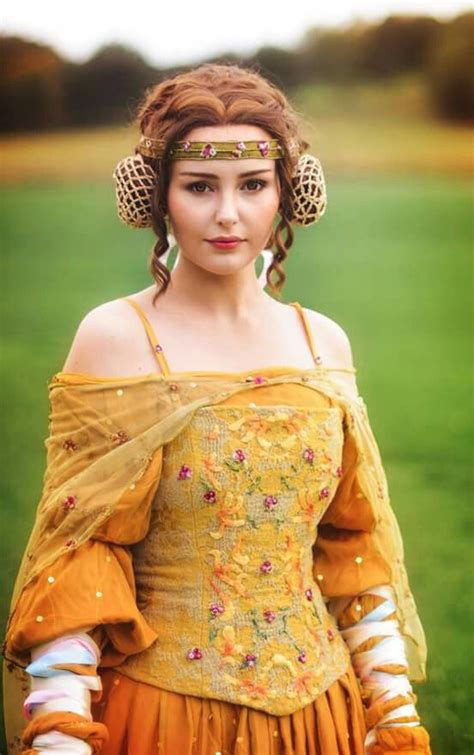 A Great Padmé Amidala Cosplay From Starbit Cosplay Starwars Prequels