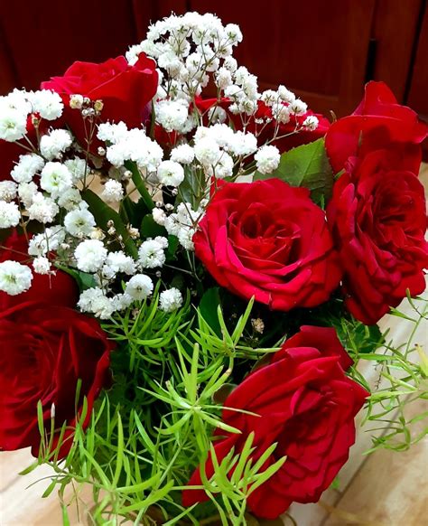 12,033 free images of bouquet of flowers. 12 Red Roses Bouquet (Vase Version) - Flowers Delivery ...