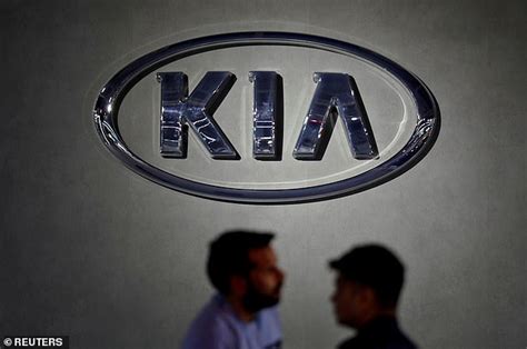 Apple Invests 36 Billion In Carmaker Kia To Start Out Constructing