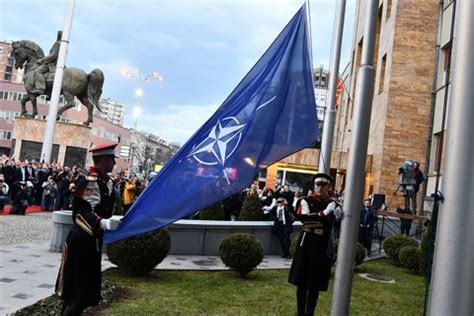 Кадрите с българския флаг вече са премахнати. Северная Македония ратифицировала соглашение о вступлении ...