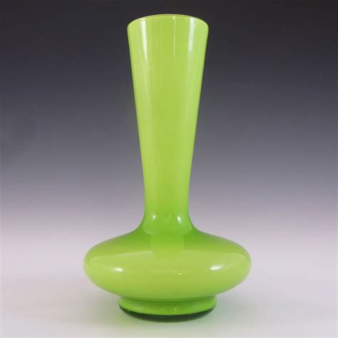 Empoli Italian Scandinavian Style Green Cased Glass Vase £38 0020th Century Glass Antique
