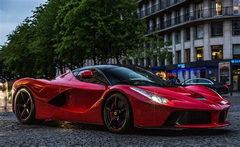 Laferrari The Prancing Horse Stepped Into The 21st Century With The 1