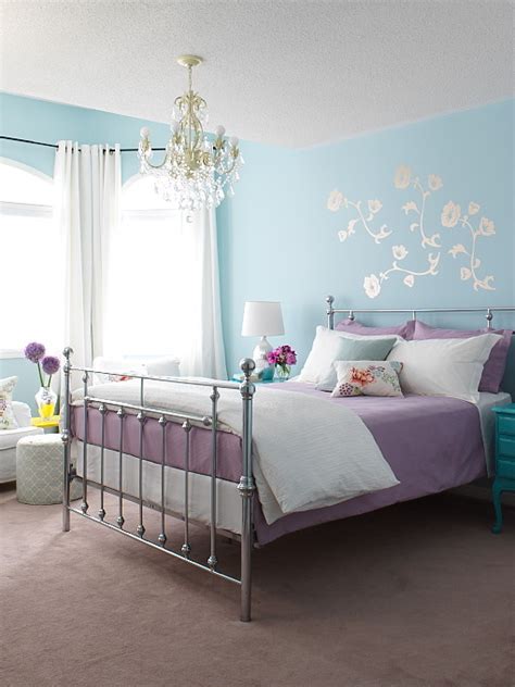 The walls feel like they are cradling the room and the experience within is made perfect by the. Cottage Blue Designs: Blue and Purple Rooms, why not?