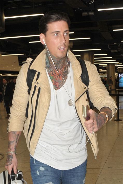 Jeremy Mcconnell Leaves Stephanie Davis And Baby Caben To Dash To His Dad S Funeral For An