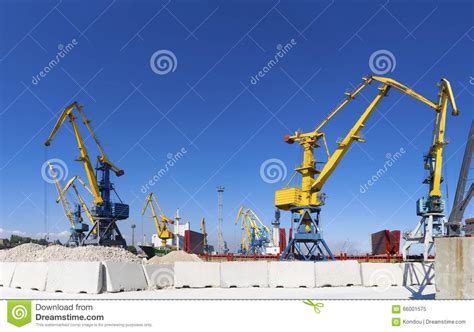 Cargo Ship In The Port Stock Image Image Of Loading 66001575