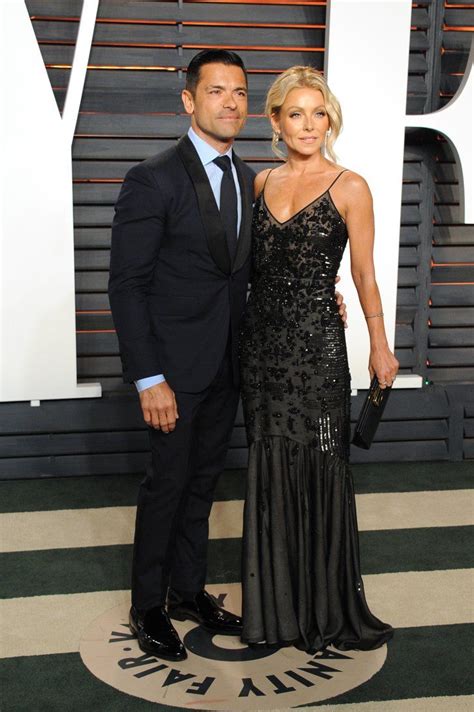 Kelly Ripa Just Accomplished Every Brides Dream Of Rewearing Her