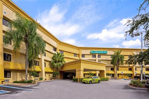La Quinta Inn And Suites By Wyndham Miami Airport East Miami Fl Hotels