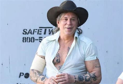 Mickey Rourke Bio Net Worth Salary Age Height Weight Wiki