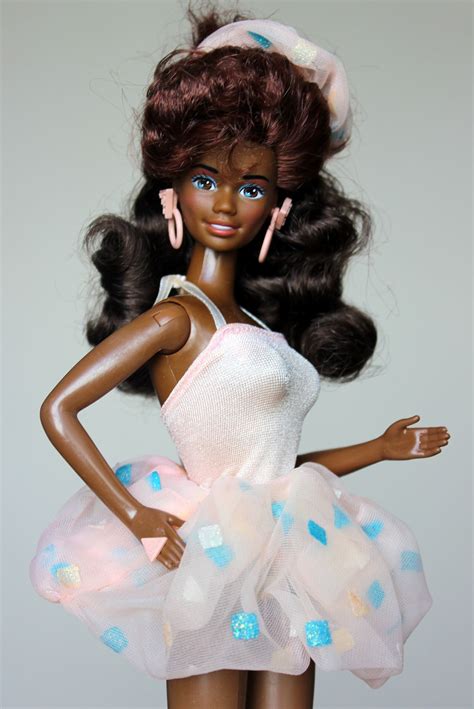 Pin By Olga Vasilevskay On 80s 90s Barbie Dolls Afro Aa Beautiful Barbie Dolls Black Barbie