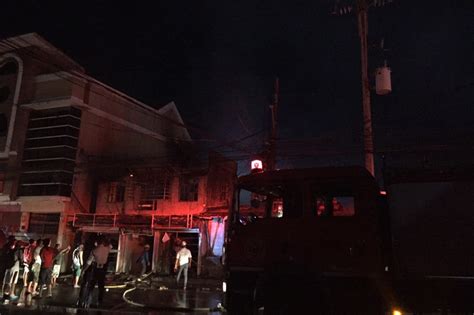 Sunog Sumiklab Sa Residential Area Sa Lucena City Abs Cbn News