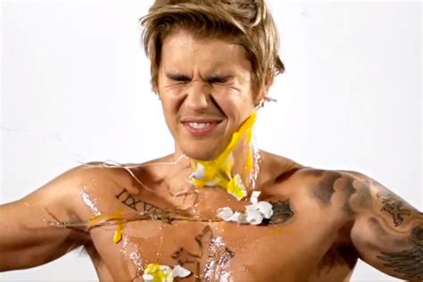 Watch Justin Bieber Get A Taste Of His Own Medicine In New Comedy Central Roast Promo Vanity Fair
