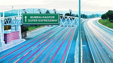 Mumbai Nagpur Expressway To Have 31 Toll Plazas Toll Activists Stage