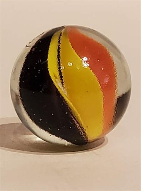 Vintage Cat S Eye Marble 1 Marble Shooter Large Marble Vintage Toys And Games Glass