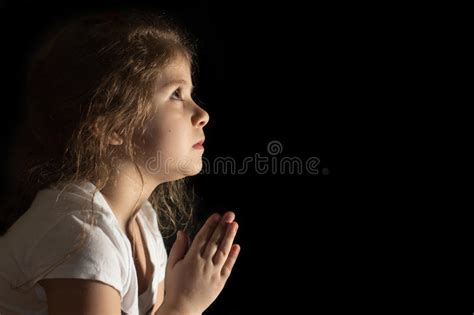 Little Girl Praying Stock Photos Image 32061613