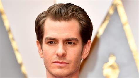 Andrew Garfield Faces Backlash For Saying Hes Living Like A Gay Man Teen Vogue