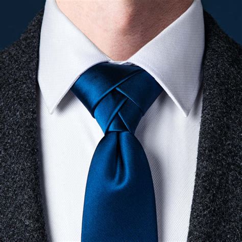 How To Tie A Windsor Knot