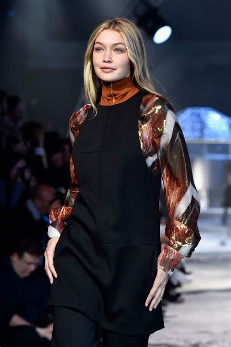 Gigi Hadid Handm Fashion Show In Paris March 2015
