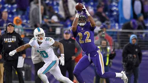 Jimmy Smith Is Nfls Top Cornerback Despite Playing On One Healthy Leg