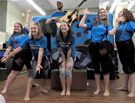 Queens Barefoot Players Tell Of Touques And Tales At Picton Library