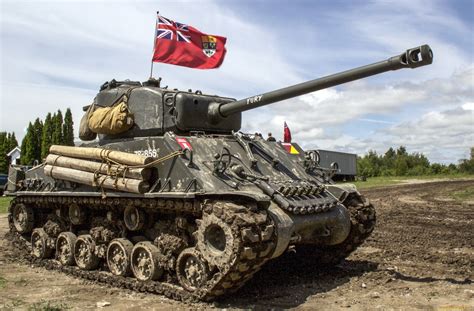 Обои танк шерман м4 светлячок Tank Sherman M4a3 76mm England