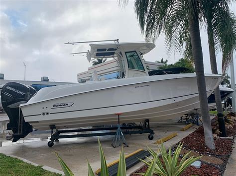 2014 Boston Whaler 280 Outrage Center Console For Sale Yachtworld
