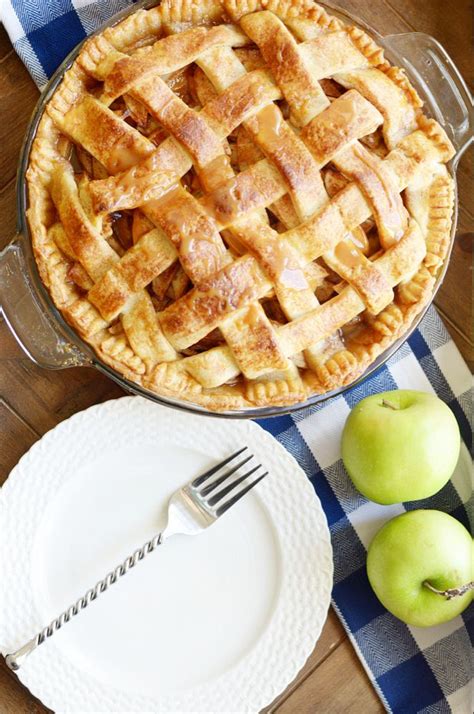 Paula deen 5 minute fudgenice food for everydays. Paula Deen's Apple Pie - Something Swanky | Apple pie ...